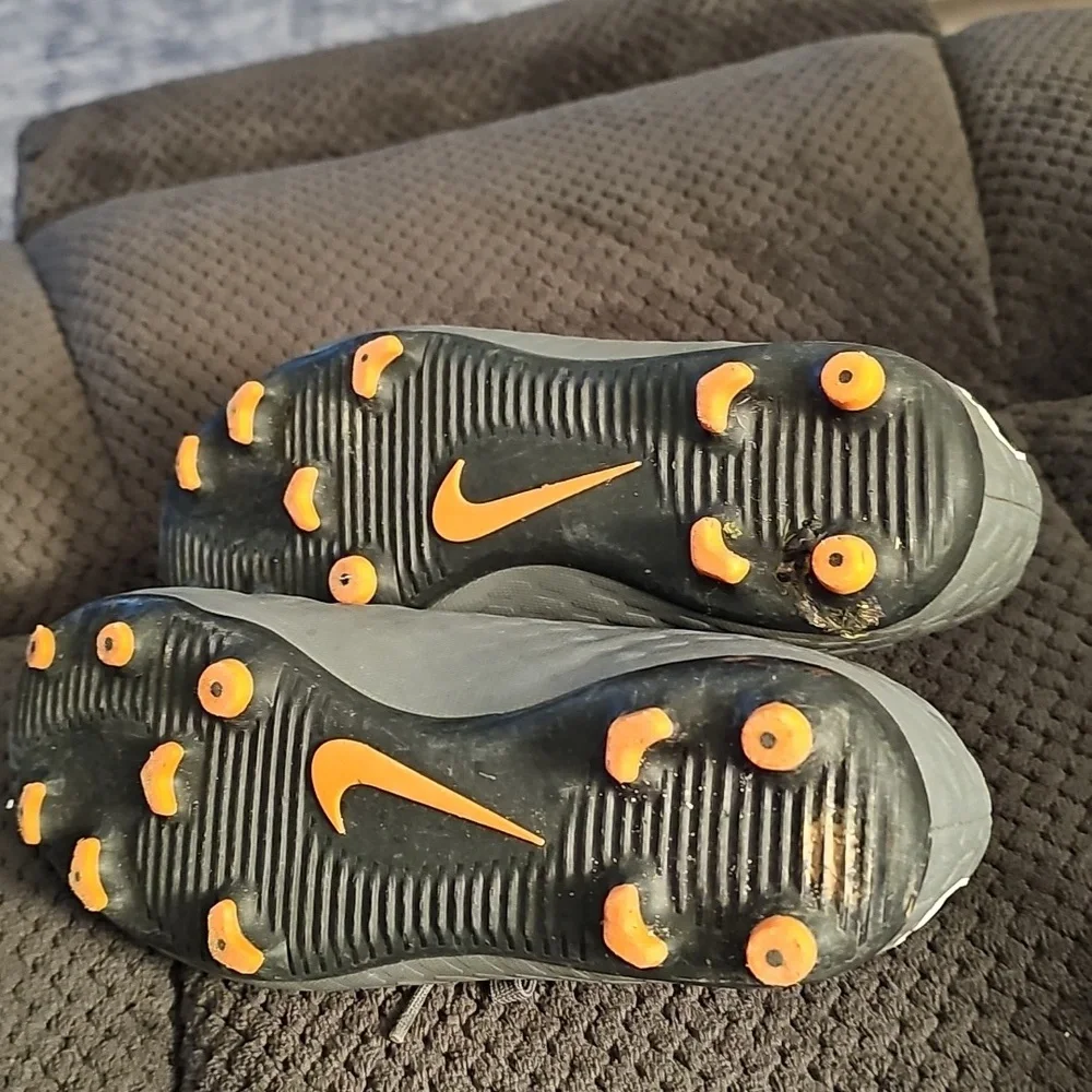 Nike HyperVenom Kids Gray and Orange Soccer Shoes